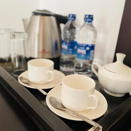 Aradhana Airport Transit Hotel Katunayaka Exteriér fotografie