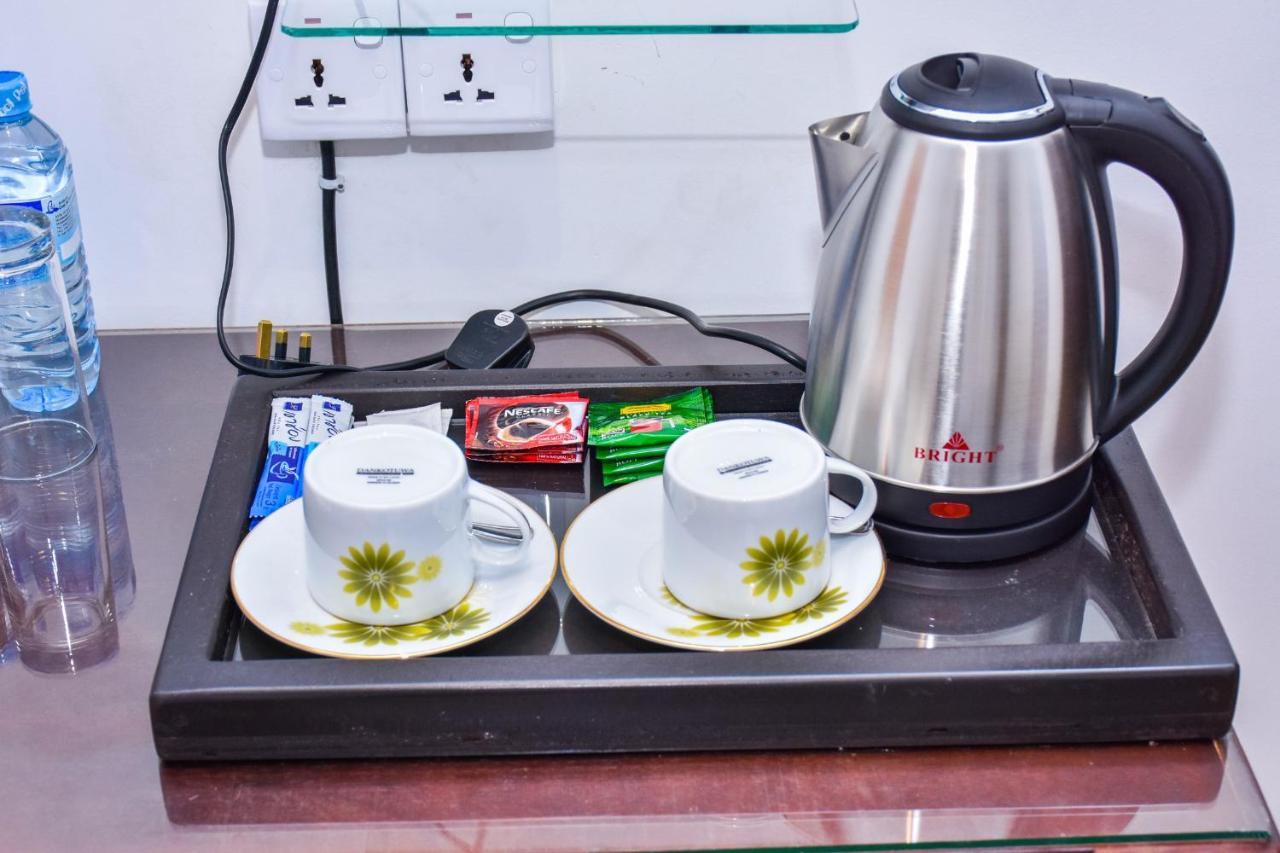 Aradhana Airport Transit Hotel Katunayaka Exteriér fotografie